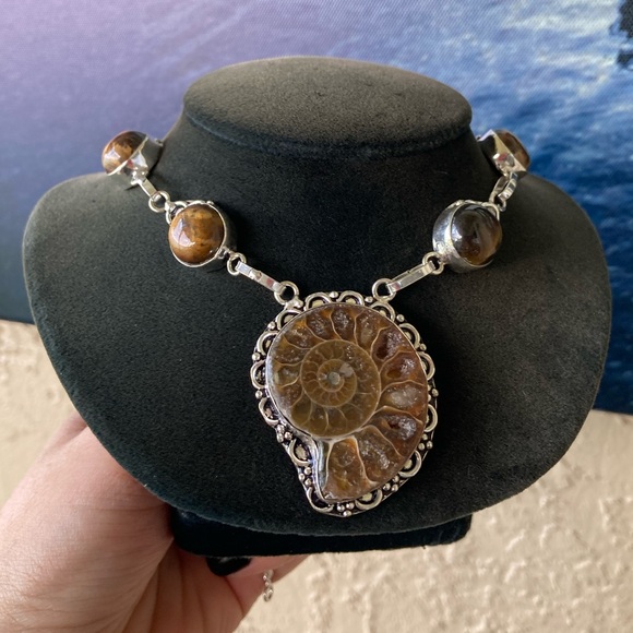 925 sterling silver overlay genuine fossil shell ammonite & tiger eye necklace - Picture 14 of 16